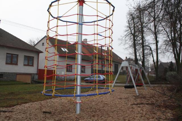 13-kultura-hriste-DH u pomníku pohled